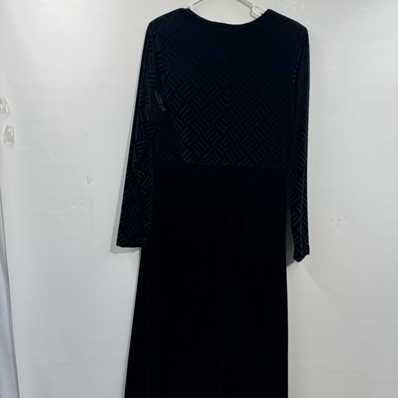 Alexandra Lee Vintage Maxi Dress Black Velvet Velour Size 14. Fits like a 12 - Picture 4 of 7